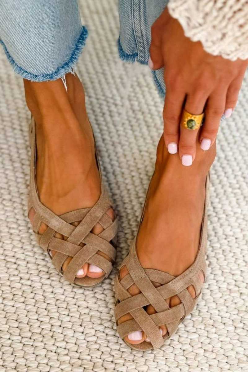 Caterina - Vibrant Summer Woven Sandals