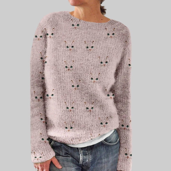 Cat - Comfortable t-shirt with a round neckline and cat patterns