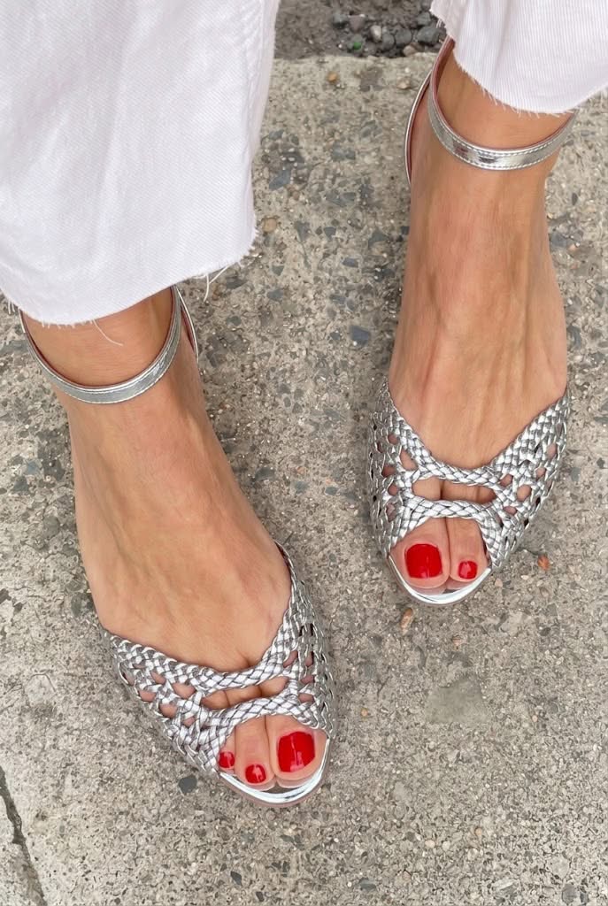 Isadora - Golden Woven Sandals
