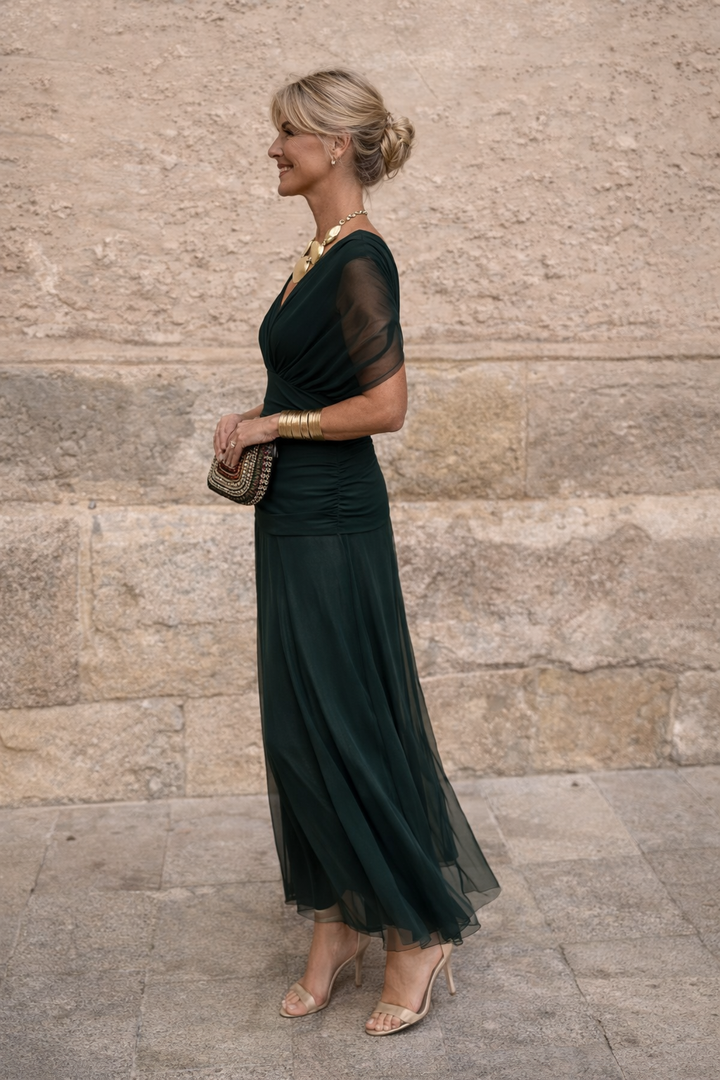 ANA | FLOWING AND SOPHISTICATED DRESS