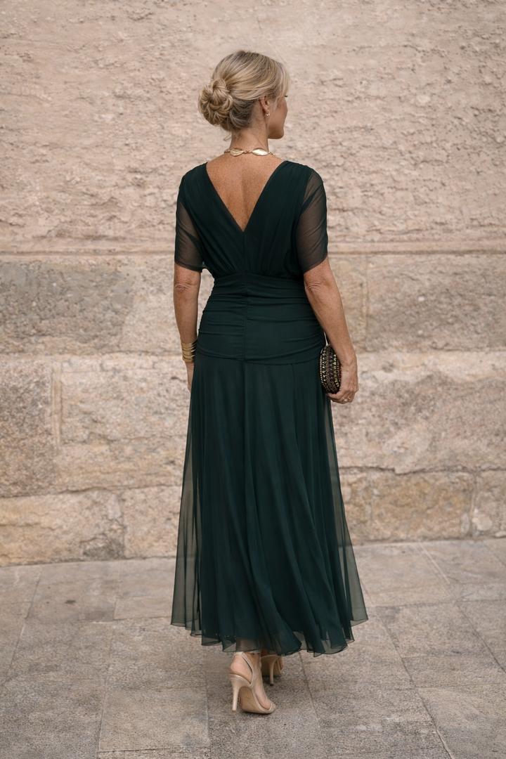ANA | FLOWING AND SOPHISTICATED DRESS