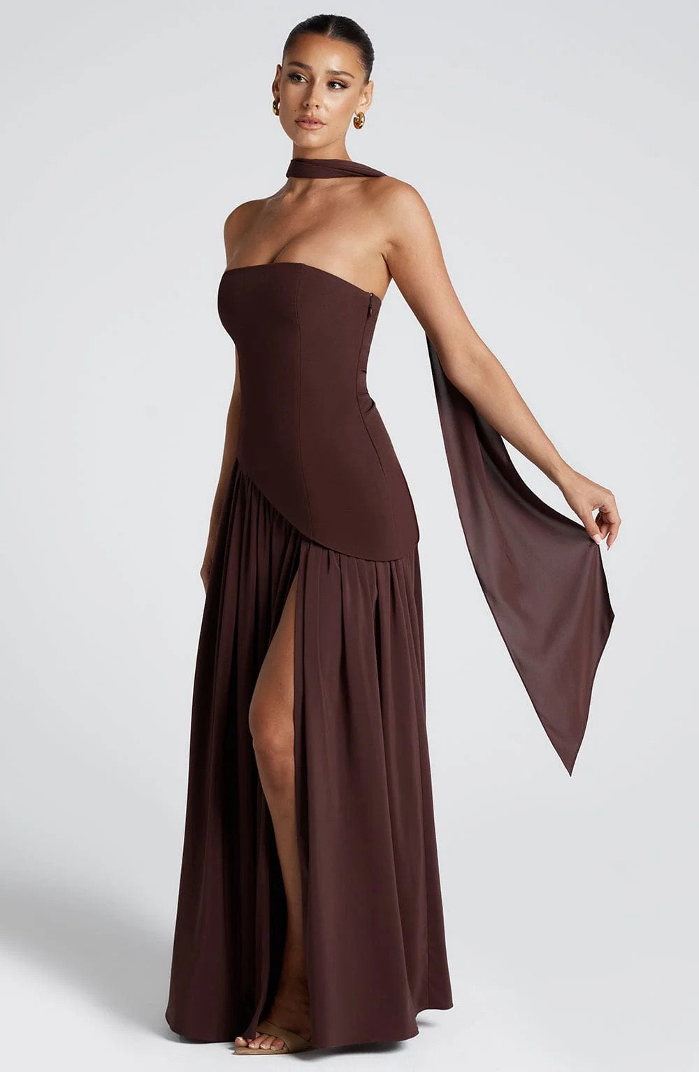 Beata – Sophisticated Long Dress