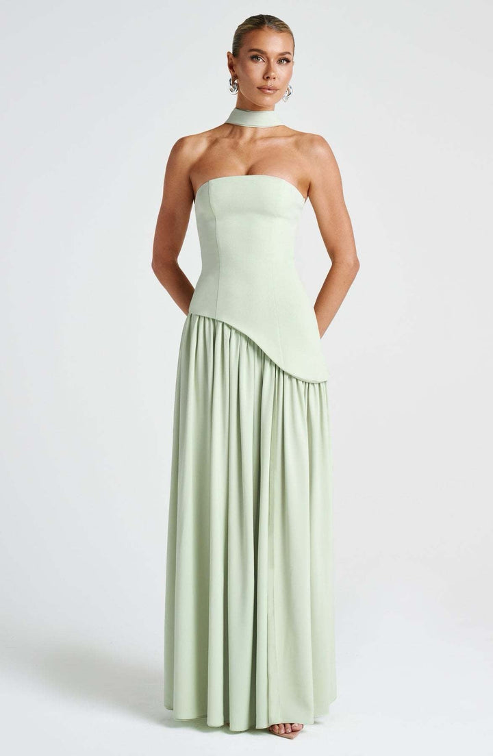 Beata – Sophisticated Long Dress