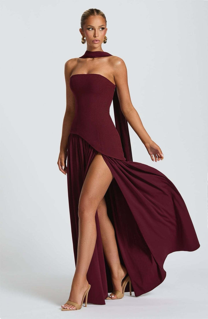 Beata – Sophisticated Long Dress