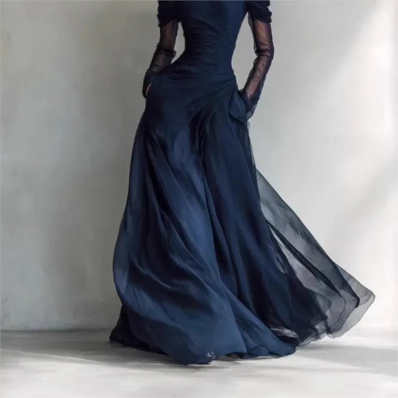 Eveliina - Long dress with bare shoulders