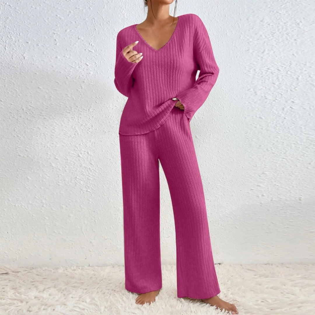 Edina – V-neck and knitted pattern two-piece outfit