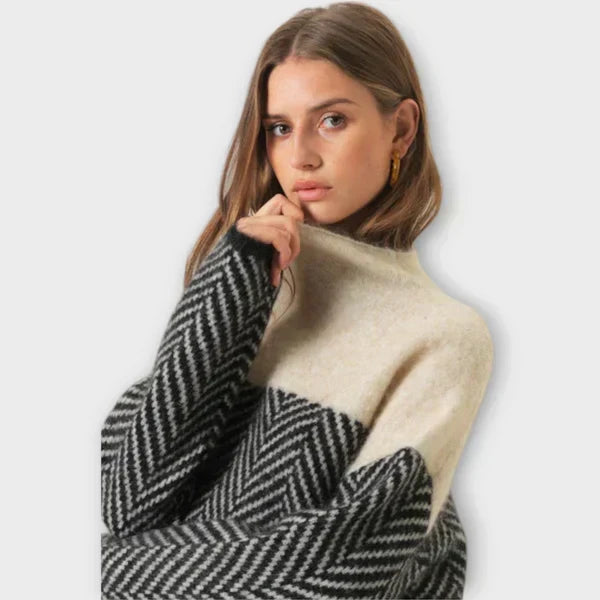 Marta - Thick turtleneck sweater with a high defensive collar