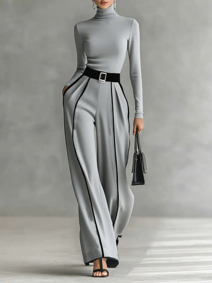 Vera™ - Stylish Set with Contrast Details