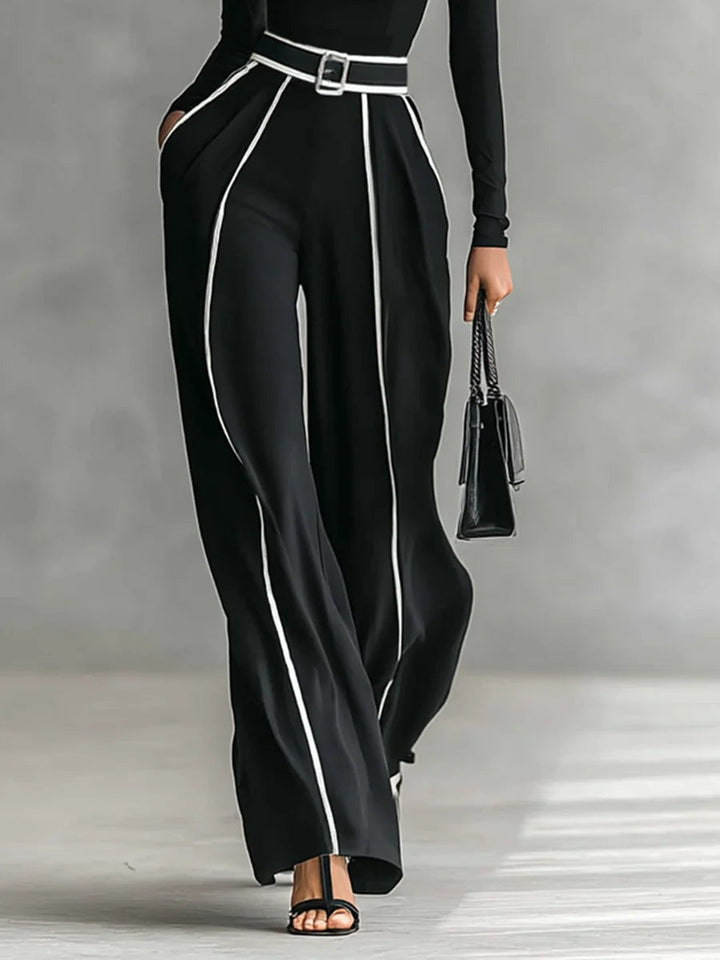 Vera™ - Stylish Set with Contrast Details