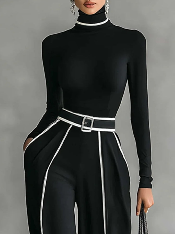 Vera™ - Stylish Set with Contrast Details