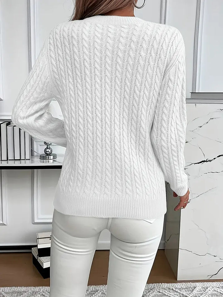 Quinisha – Sweater with Cable Knit Pattern