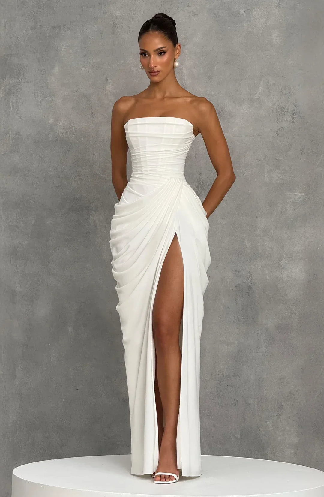 Lola - Sophisticated Draping and Elegant Presence