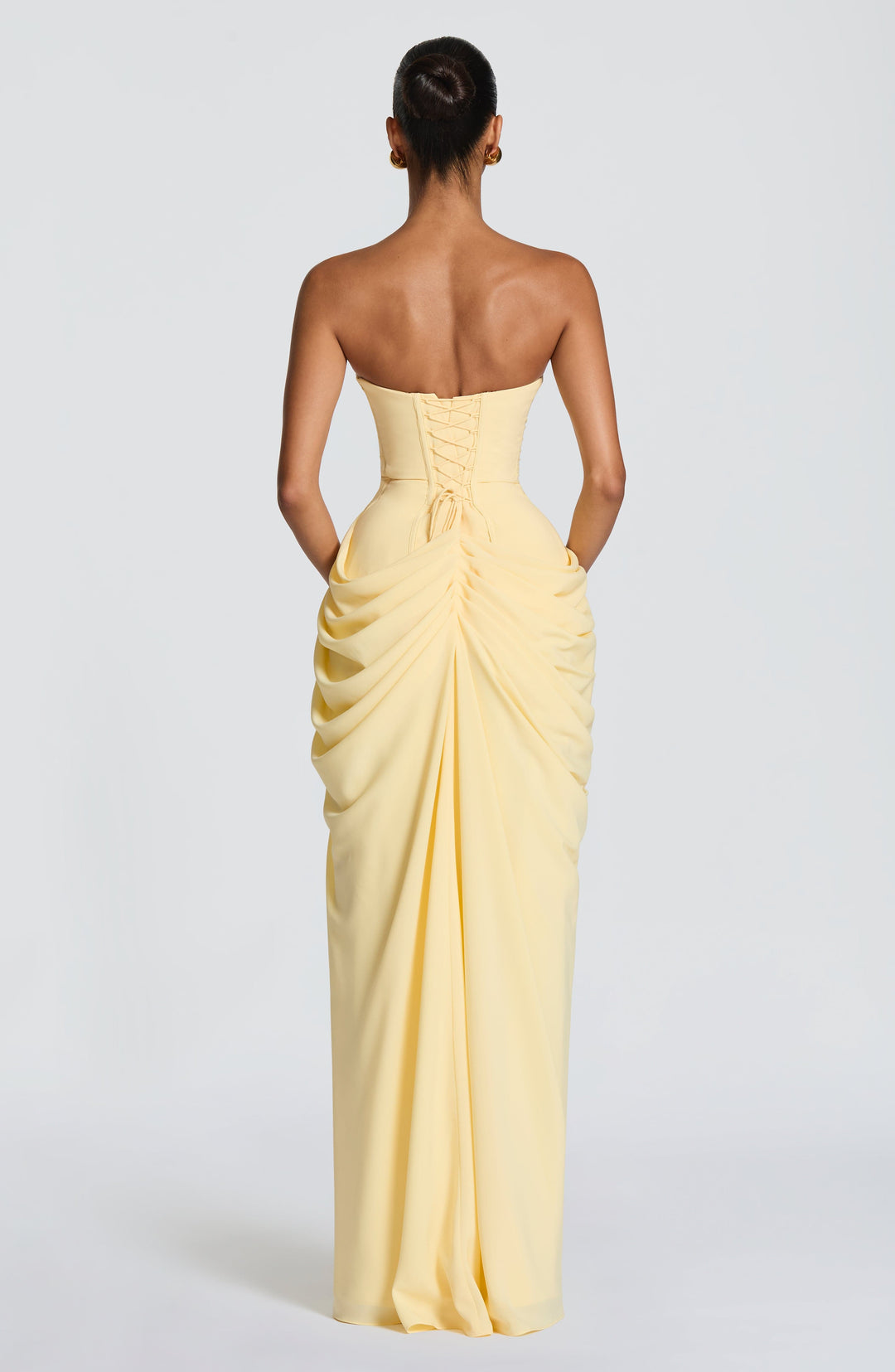Lola - Sophisticated Draping and Elegant Presence