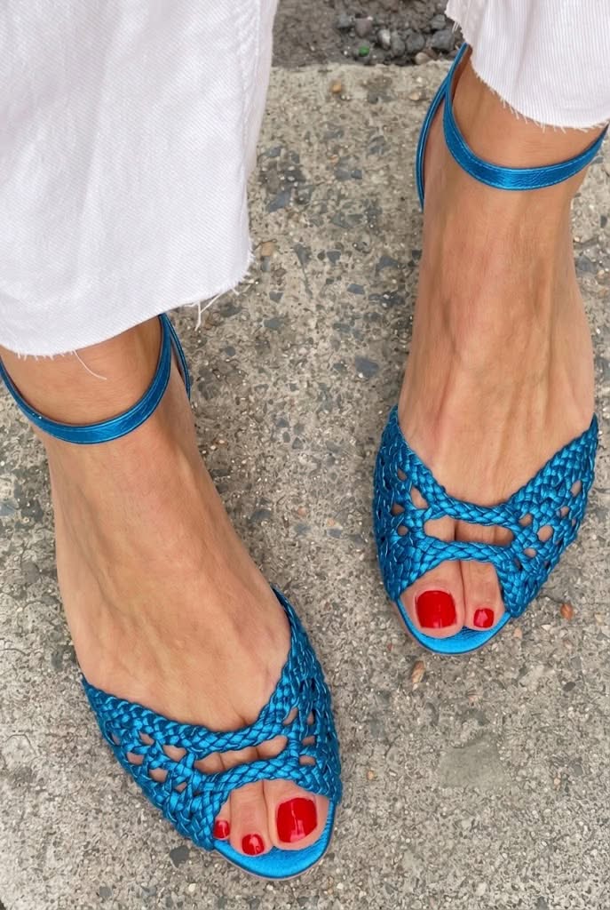 Isadora - Golden Woven Sandals