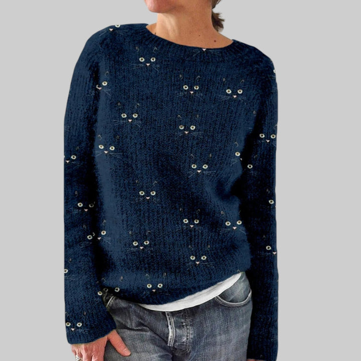 Cat - Comfortable t-shirt with a round neckline and cat patterns